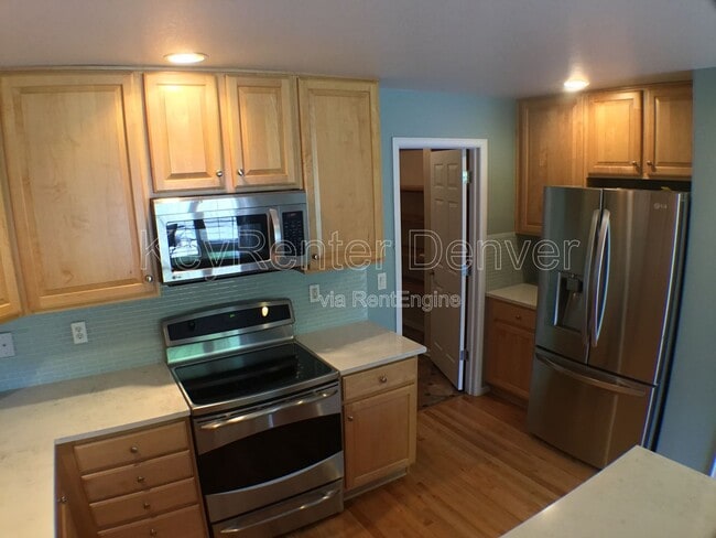 Building Photo - 8014 E Fairmount Dr