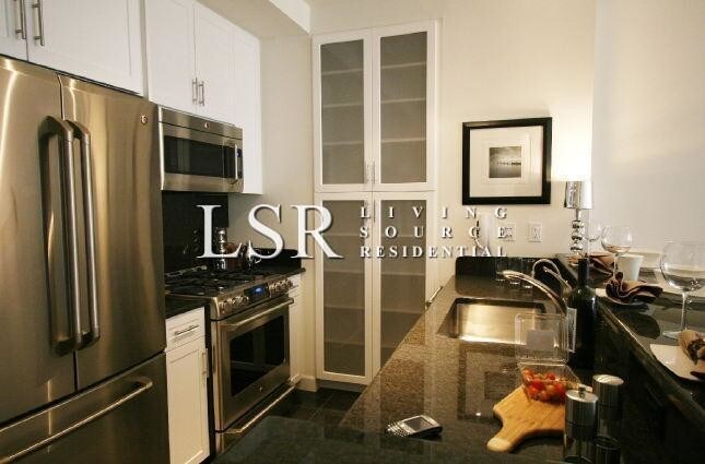 Foto del edificio - 320 W 39th St