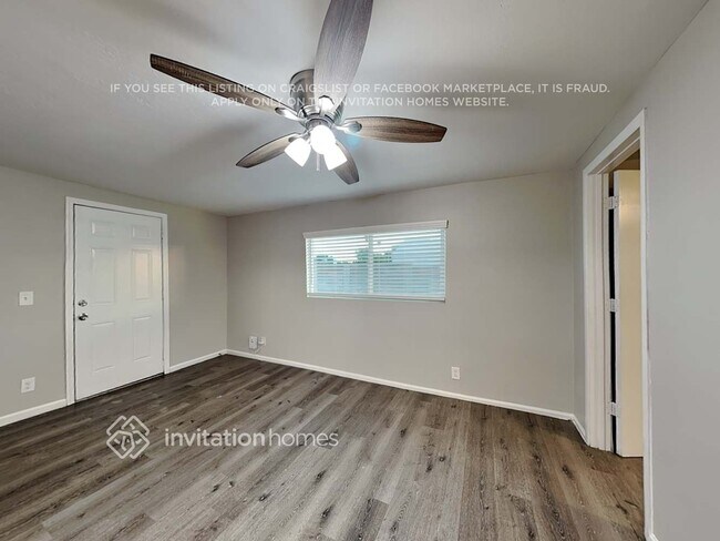 Building Photo - 141 E Millett Ave