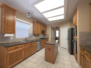 Building Photo - 19 Vista Mill Pl