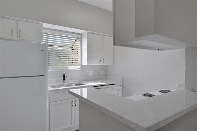 Building Photo - 9507 Kempler Dr