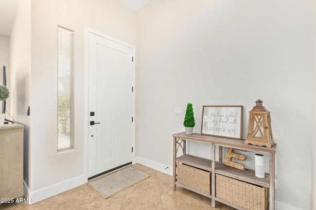 Building Photo - 9716 E Janice Way