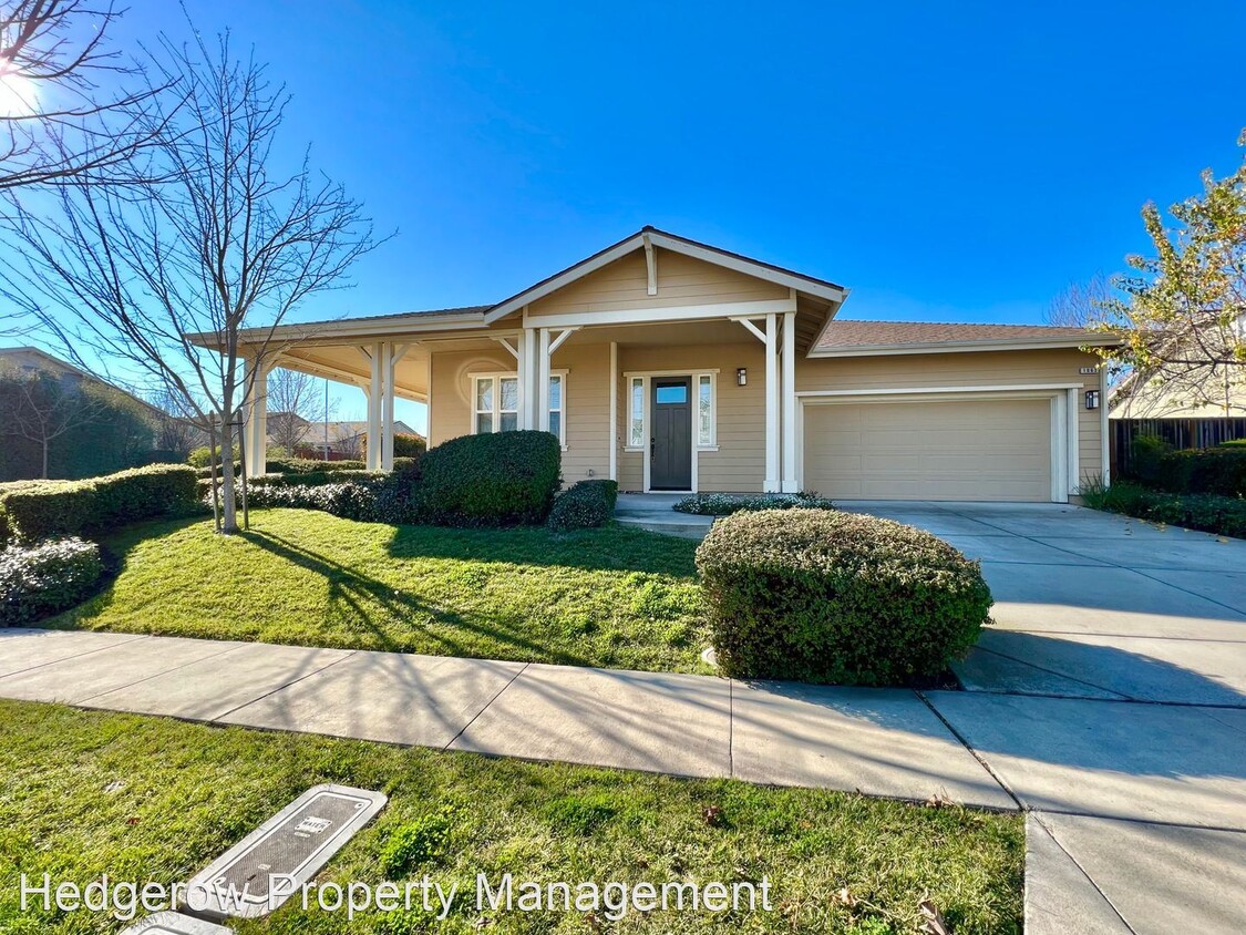 Primary Photo - 4 br, 3 bath House - 1063 Birkdale Drive