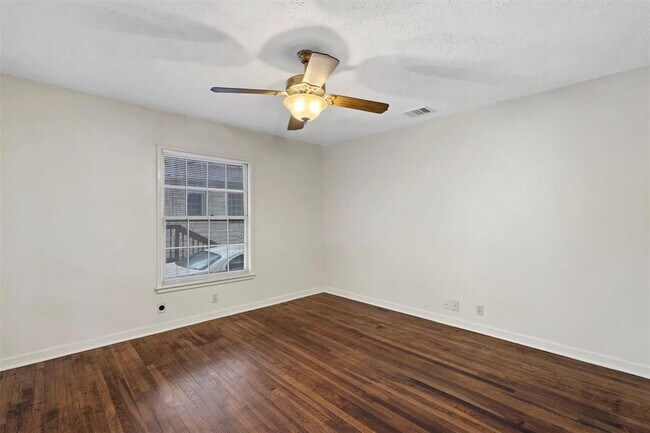 Building Photo - 1511 Alguno Rd