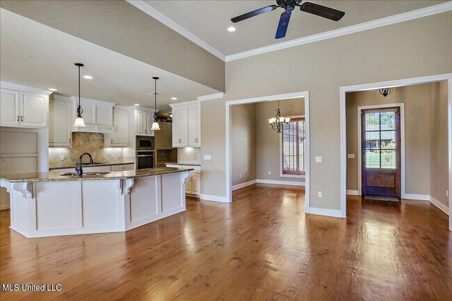 Building Photo - 3 Bed/2 Bath Home in North Place Reserves in Madison