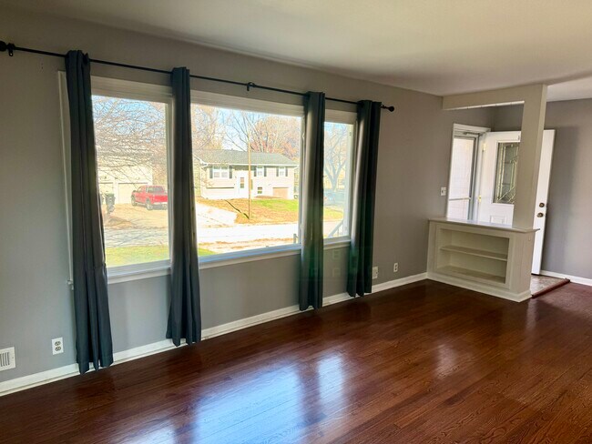 Foto del edificio - 11021 Spring St