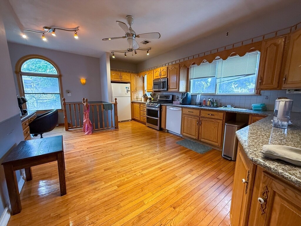 Primary Photo - 56 Bowdoin St