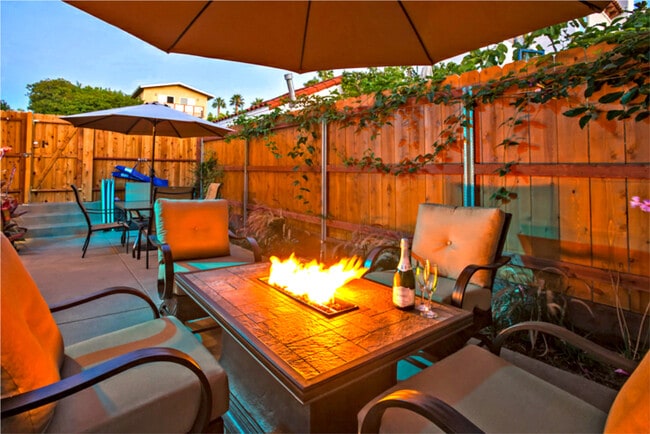 Fire chat and dining table - 6750 Draper Ave