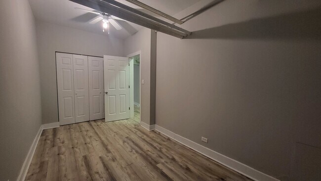 Building Photo - 5509 S Everett Ave