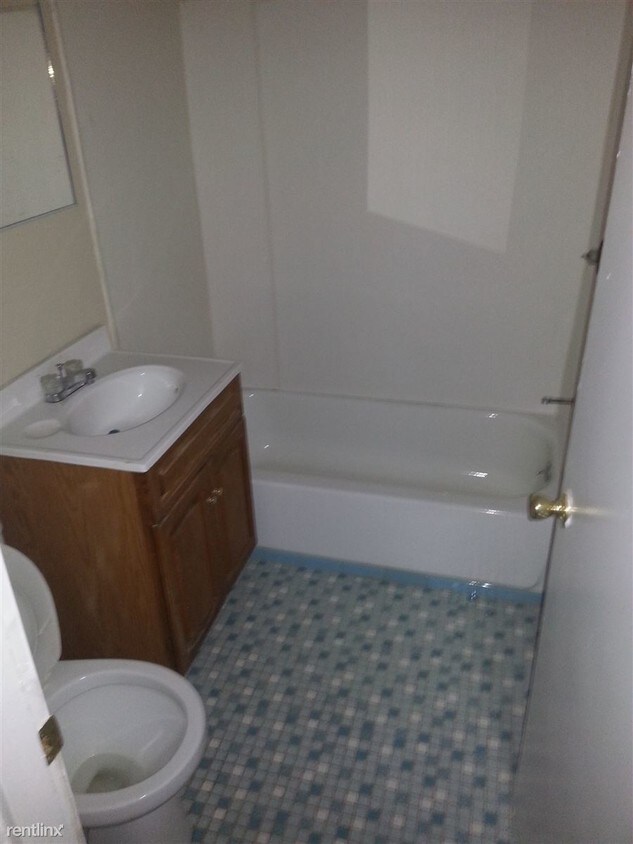 Foto principal - 378 Avon Ave