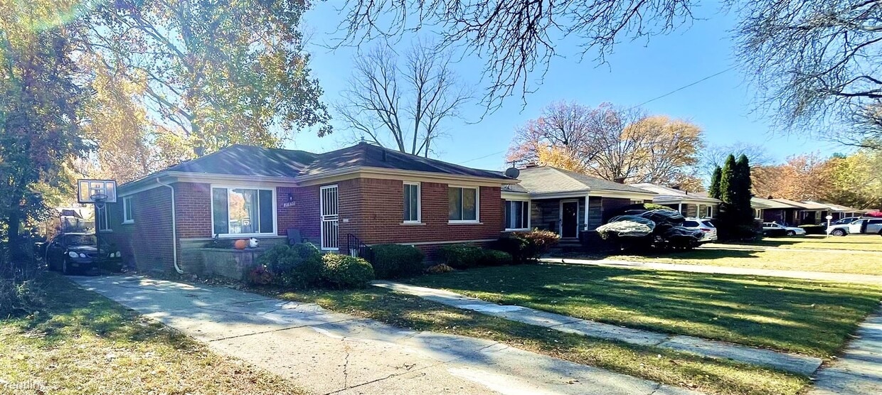 Primary Photo - 3 br, 1.5 bath House - 21850 Sussex St 218...
