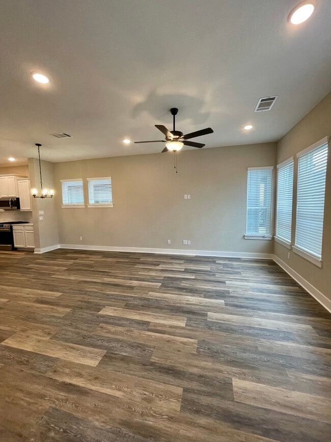 Foto del edificio - 18607 Courteous Wy