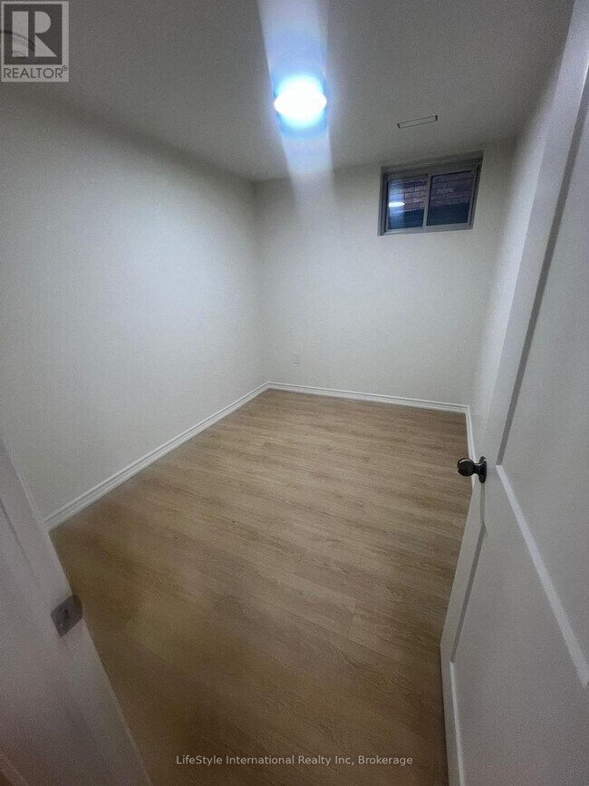 Photo du bâtiment - 87 Mussen St