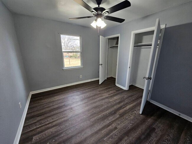Building Photo - Home in Jacksonville