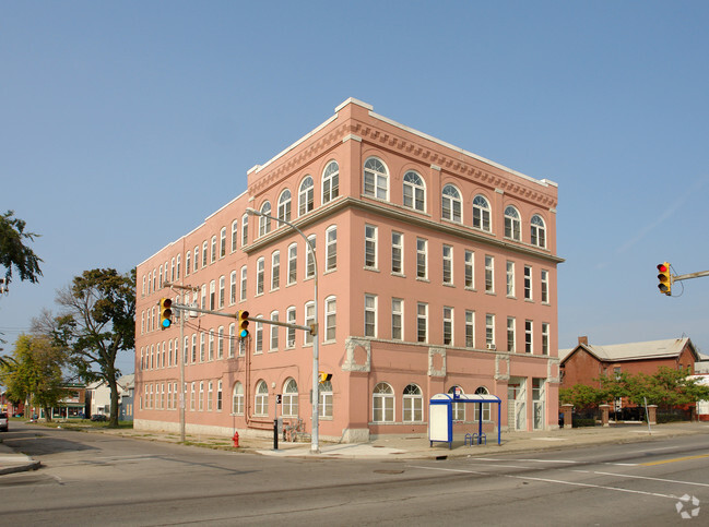 Foto del edificio - Christine Apartments