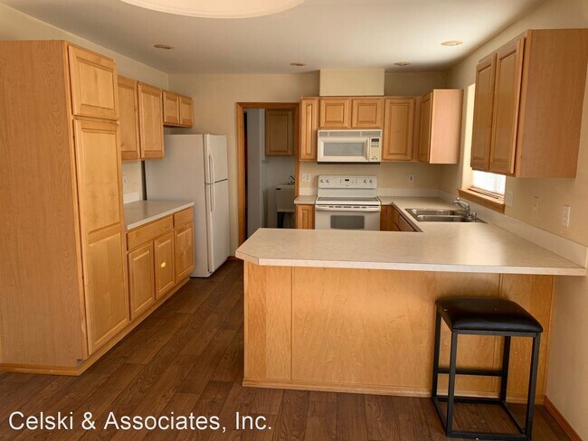 Building Photo - 3 br, 2.5 bath House - 231 Hartwood St *