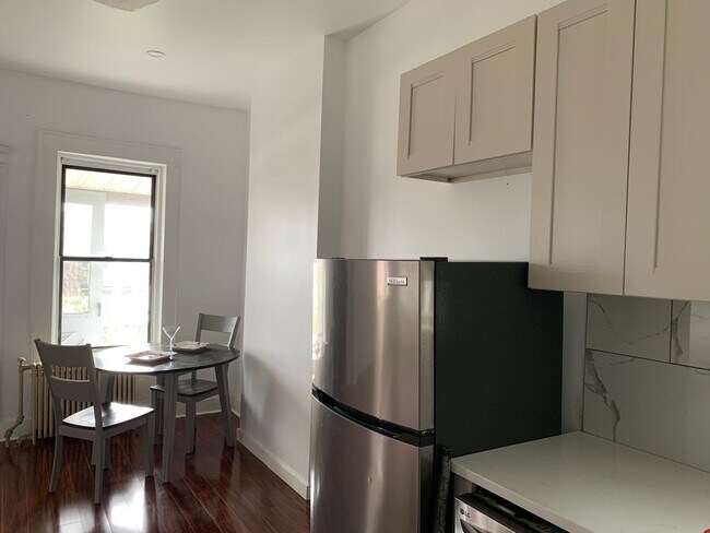 Foto del edificio - 131 64th St