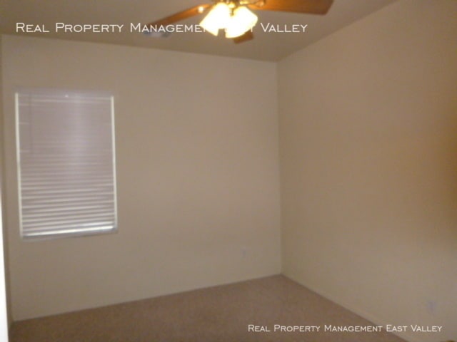 Foto del edificio - 422 N Mahogany Ct