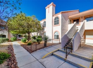 Building Photo - 7570 W Flamingo Rd