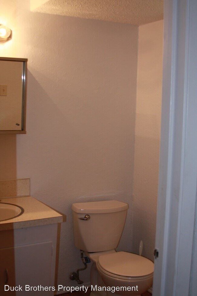 Building Photo - 3 br, 1.5 bath House - 3305 Southerland
