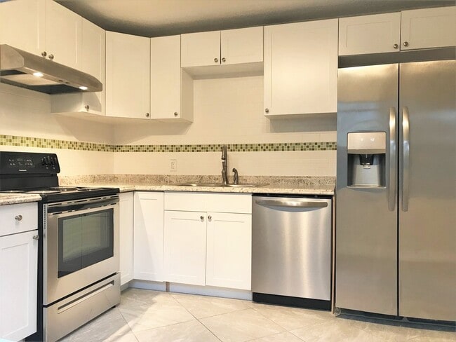 Photo - Holiday Heights Apartment