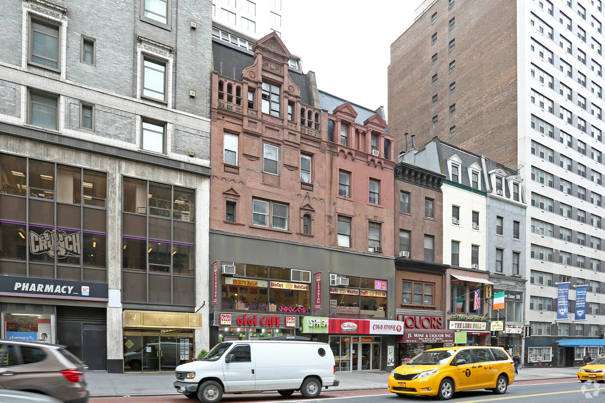 Foto principal - 62-64 E 34th St