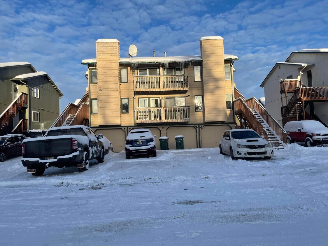 Foto principal - 1801 Elcadore Dr