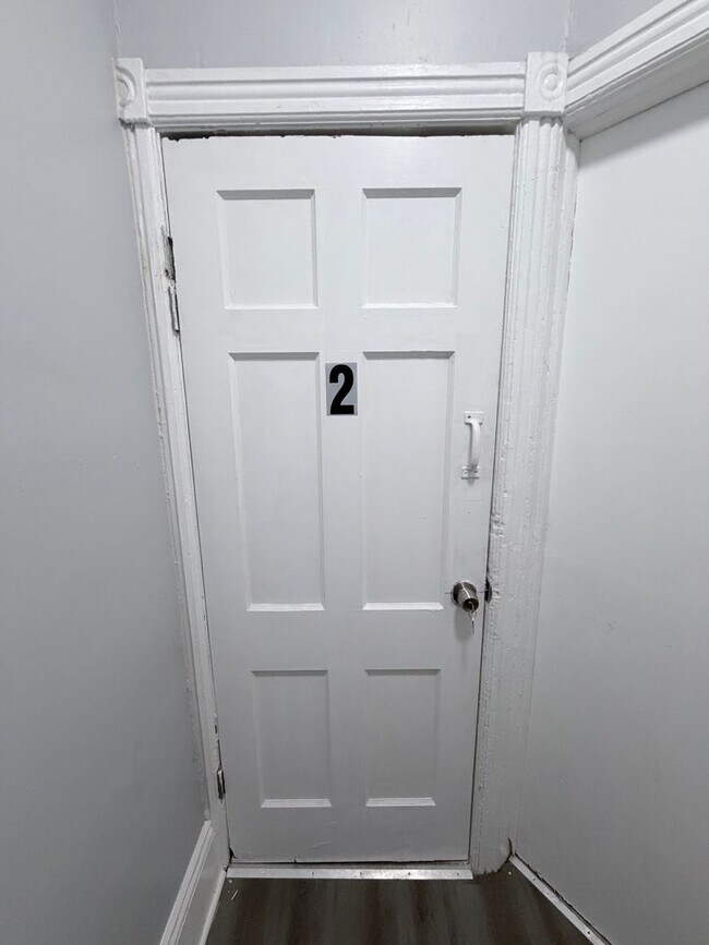 Building Photo - 10 Jarvis Pl