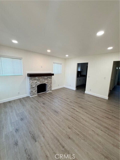 Building Photo - 1607 W 69th St