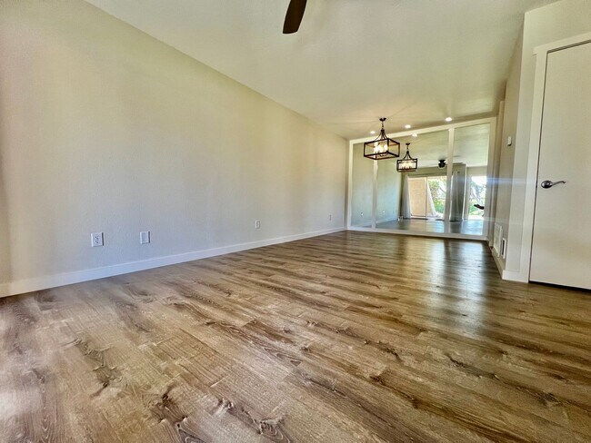 Building Photo - AVAILABLE NOW! GORGEOUS 1 Bed 1 Bath Condo...