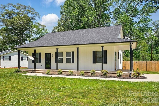 Building Photo - 301 Tomberlin Rd