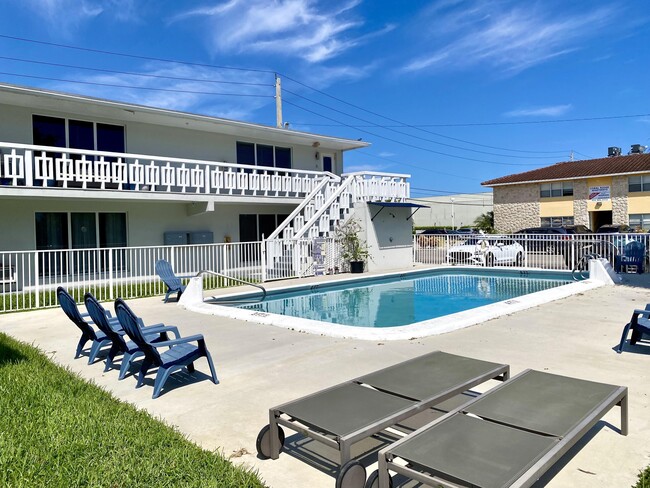 Building Photo - 4901 NE 26th Ave