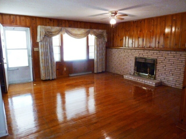 Photo - Spacious 3 bedroom house on large lot now available, great location between Chapel Hill & Hillsbo...