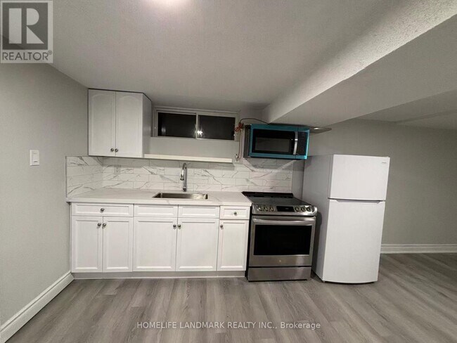 Photo du bâtiment - 320 Crosby Ave