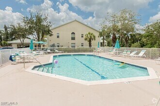 Building Photo - 4985 Sandra Bay Dr