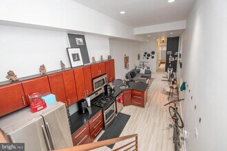 Building Photo - 1538 Ogden St