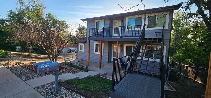 Photo - 1225 N Chestnut St
