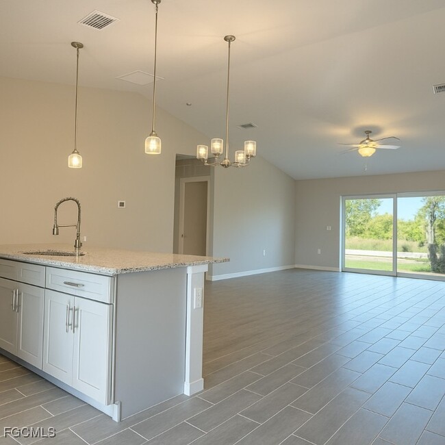 Building Photo - 1805 NW 13th Terrace