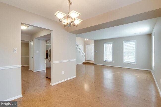 Building Photo - 1301 Mistyvale St