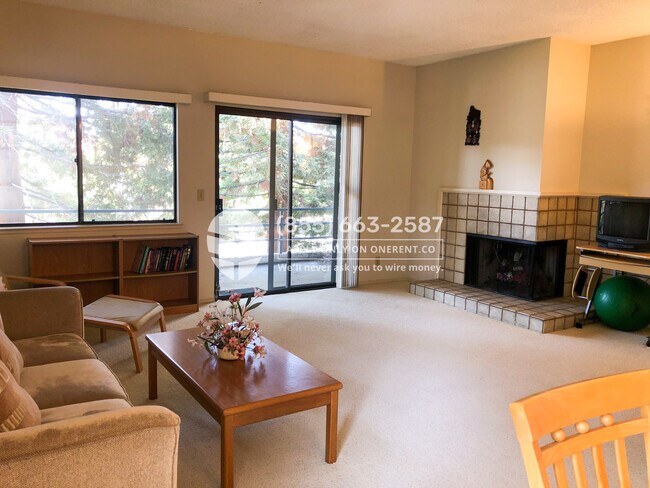 Building Photo - 4691 Albany Cir