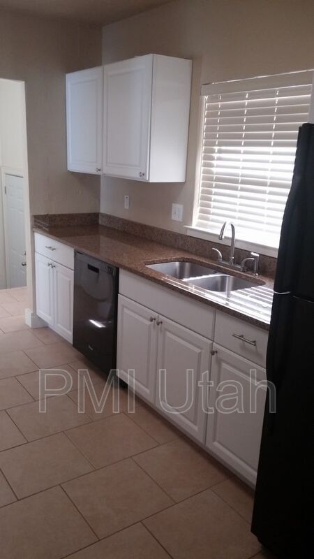 Building Photo - 347 S 300 E