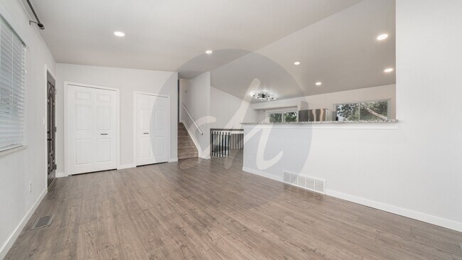 Building Photo - 4962 Filarees Cir