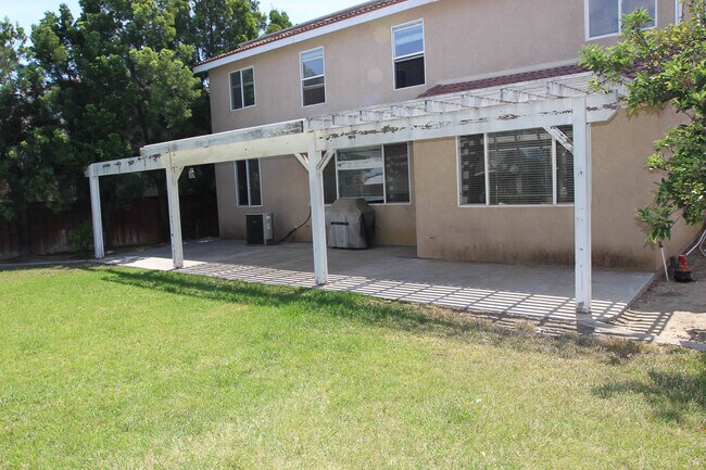 Building Photo - Coming Soon! Currently being updated! Stunning two-story home for lease in Riverside, California!