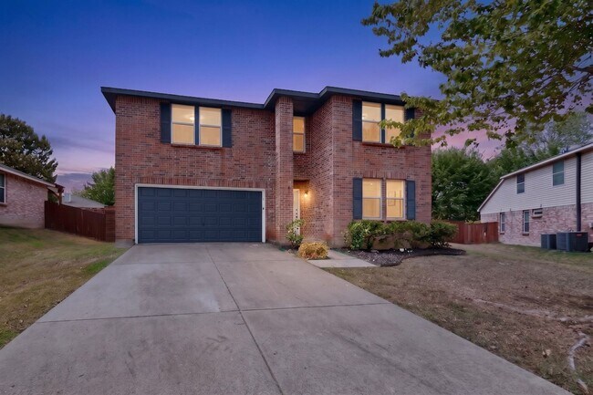 Foto del edificio - 5317 Gingerwood Dr
