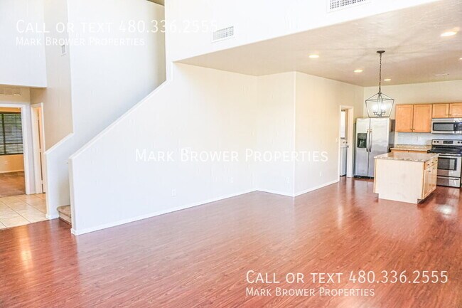 Building Photo - 396 E Bradstock Way