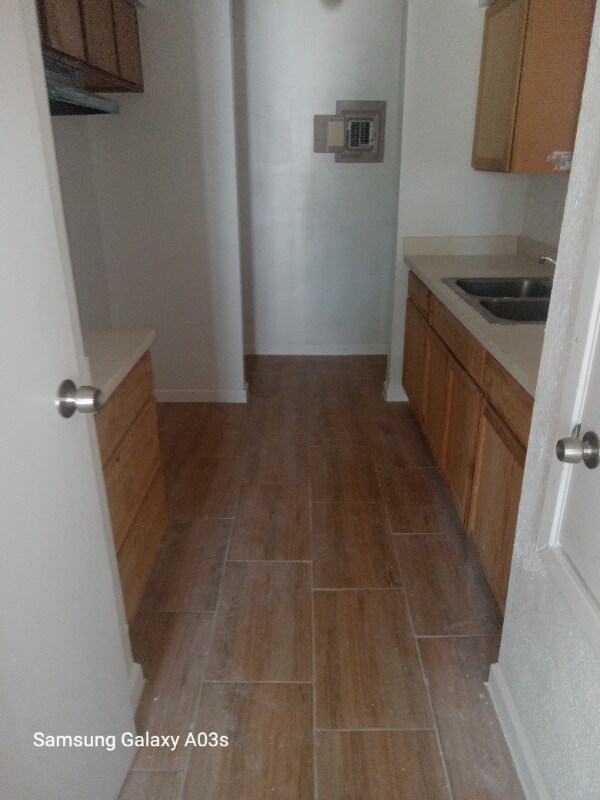 Foto del edificio - 10110 Forum Park Dr