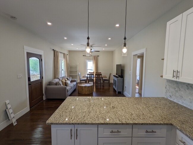 Building Photo - 32 Woodrow Ave