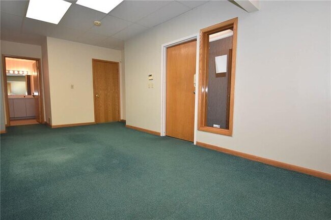 Foto del edificio - 2275 Swallow Hill Rd