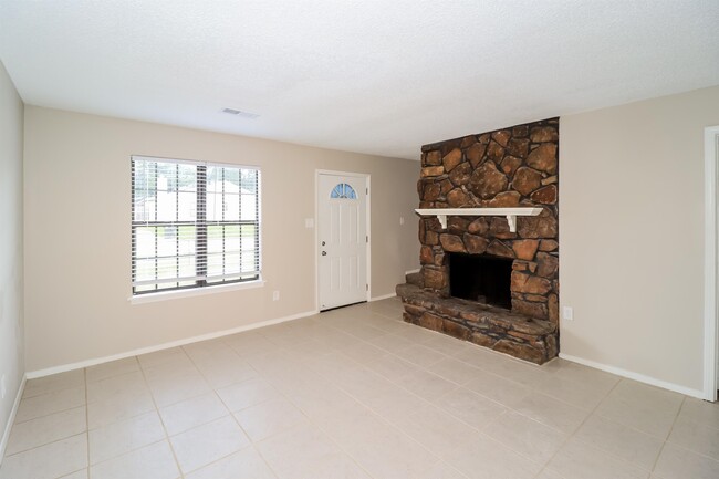 Building Photo - 6230 Sylva Rena Dr