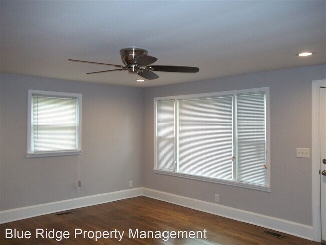 Foto del edificio - 3 br, 1.5 bath House - 708 Petersburg Road